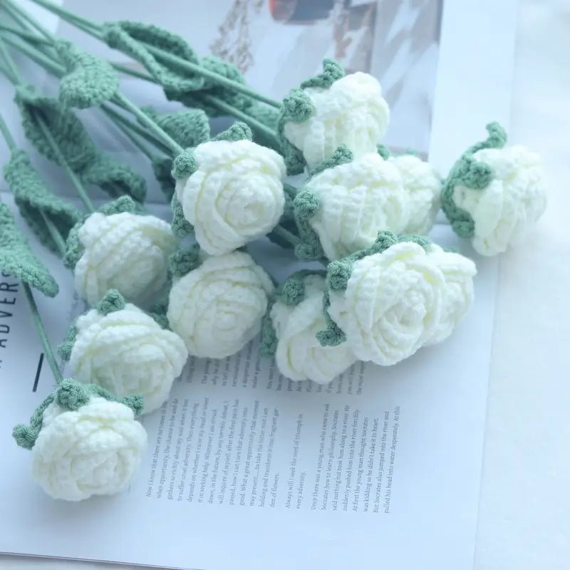 Handmade Crocheted White and Royal Blue Rose Bouquet🌹💐 10pc - Joy Gift London