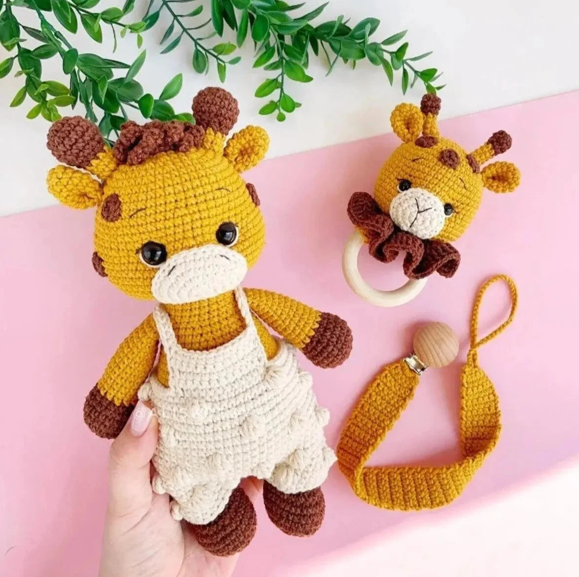 Crochet Giraffe Newborn Gift Toy Set (3 Pieces) - Joy Gift London