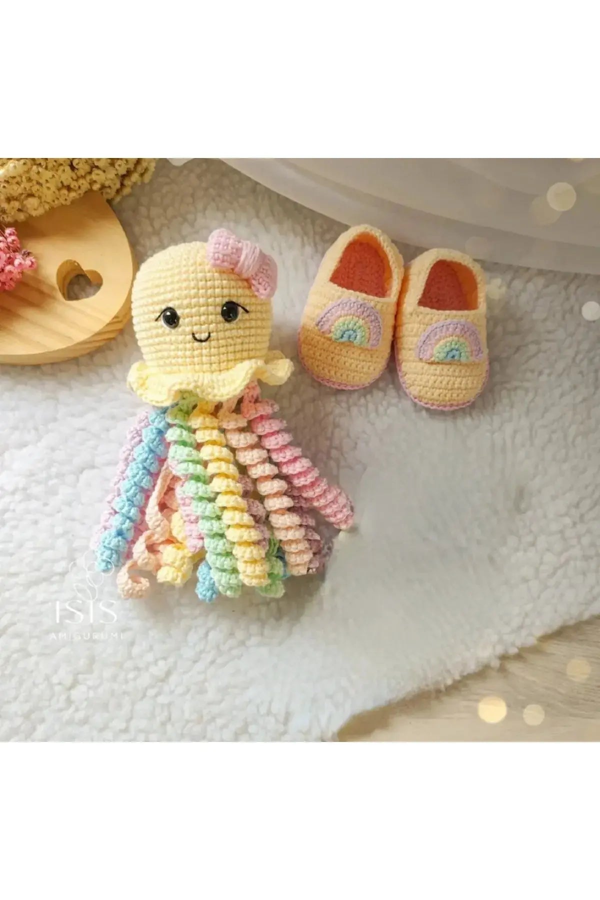 Crochet Cute Jellyfish Rattle and Baby Shoes Gift Set TrendyToy