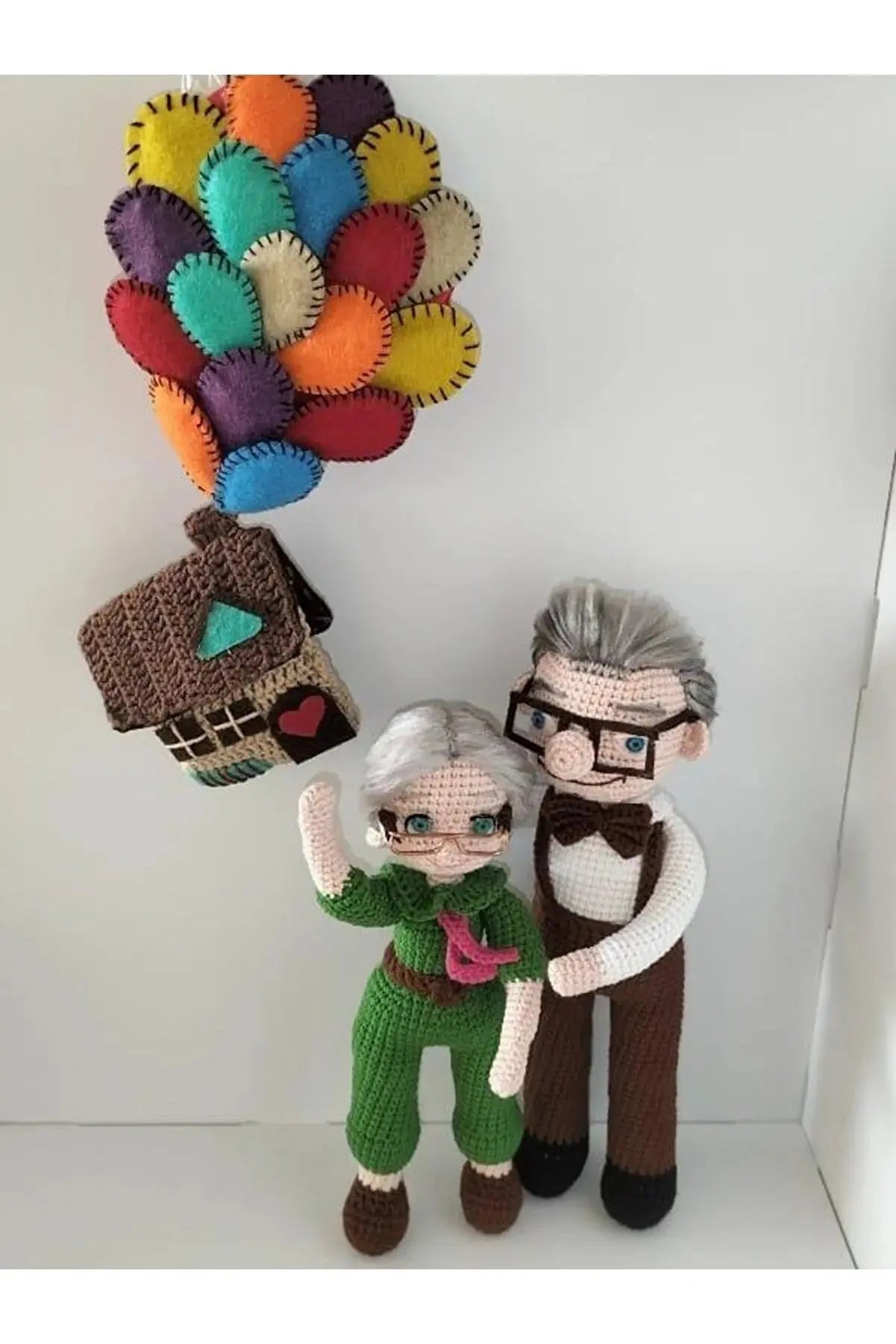 Crochet Grandma and Grandpa Doll Portrait - Handcrafted Set for Grandparents - Joy Gift London