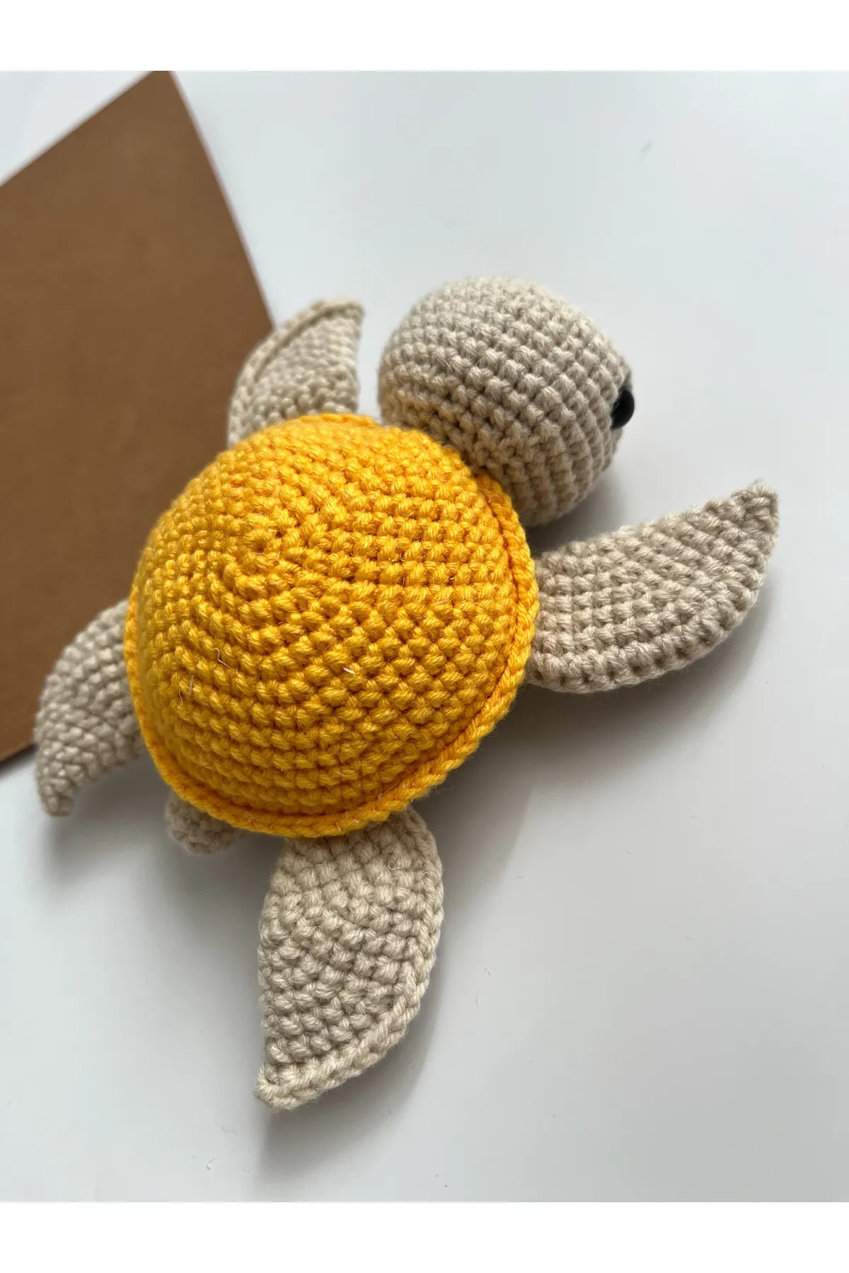 Tortue mignonne au crochet faite à la main