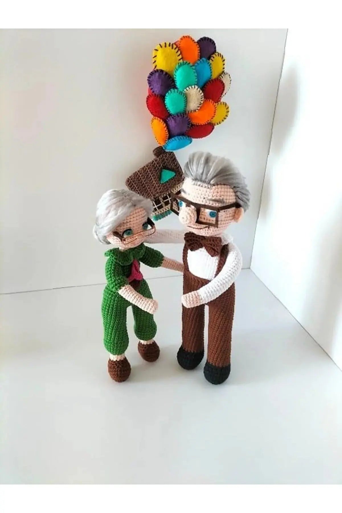 Crochet Grandma and Grandpa Doll Portrait - Handcrafted Set for Grandparents - Joy Gift London