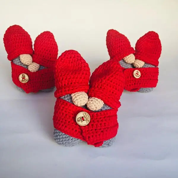 Crochet Lover Dwarfs Valentine's Day Gift - Joy Gift London