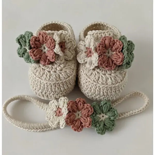 Crochet Baby Shoes Cream with Flowers - Joy Gift London