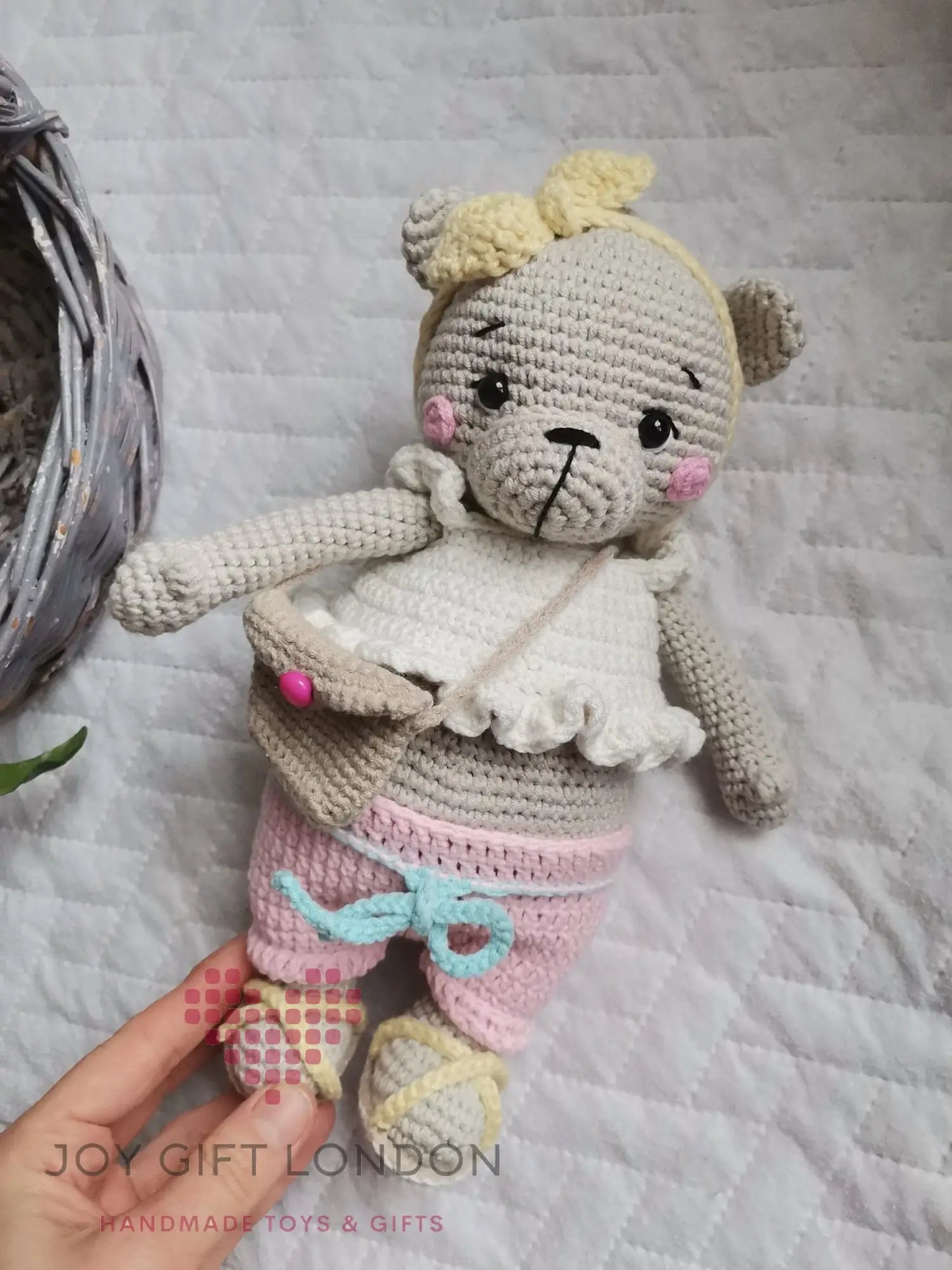 Crochet Teddy Bear Plush Toy - Adorable, Handcrafted Stuffed Animal TrendyToy