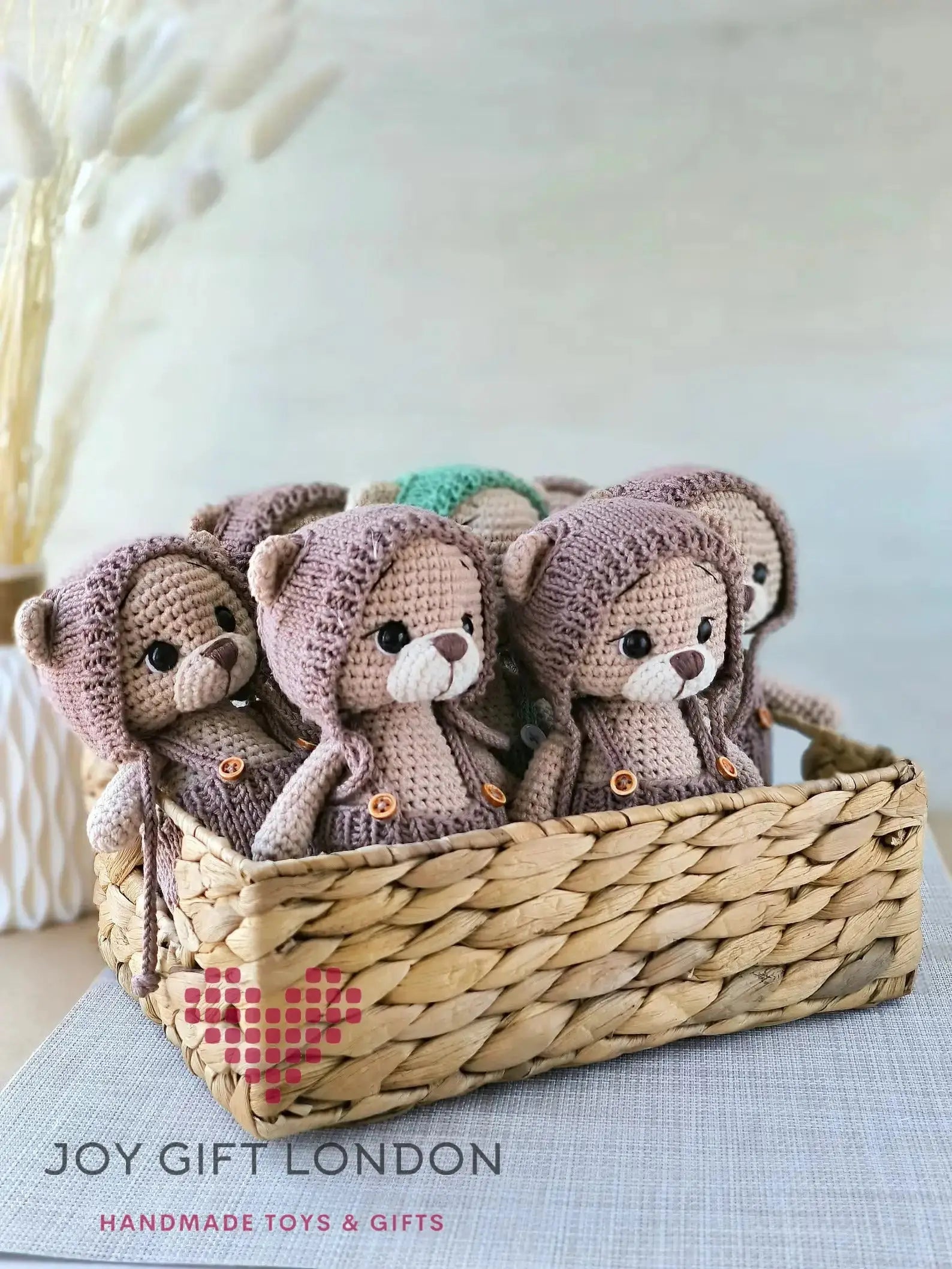 Personalised Handmade Crochet Teddy Bear – Removable Outfit & Hat, 7.1 Inches (18 cm) Joy Gift London