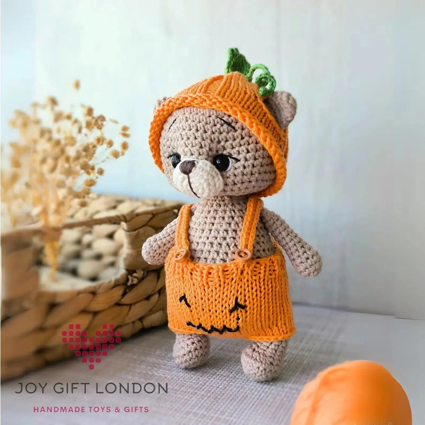 Personalised Handmade Crochet Teddy Bear – Removable Outfit & Hat, 7.1 Inches (18 cm) Joy Gift London