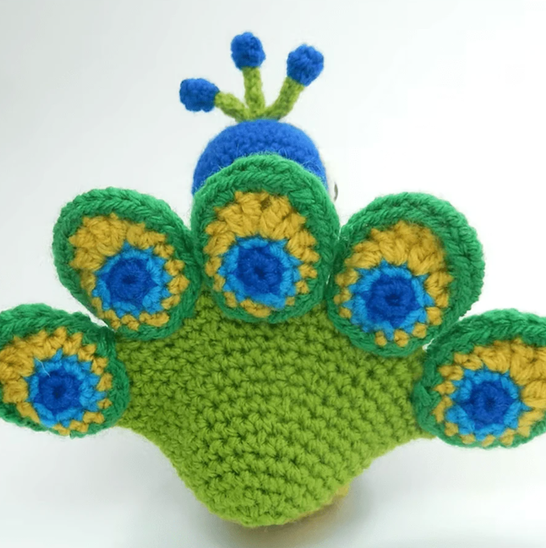 Crochet Amigurumi Kit Peacock for Beginners