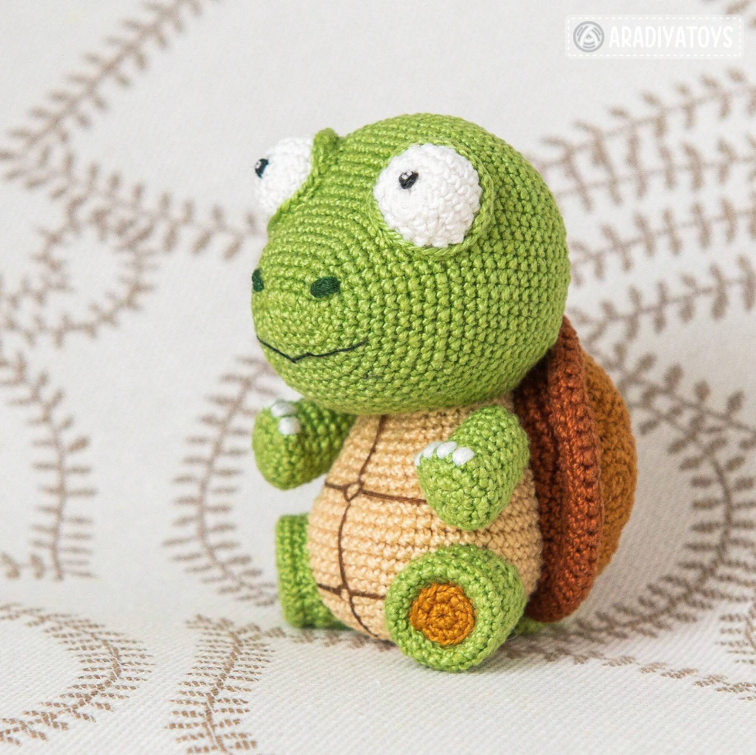 Crochet Amigurumi Kit Turtle Keychain for Beginners