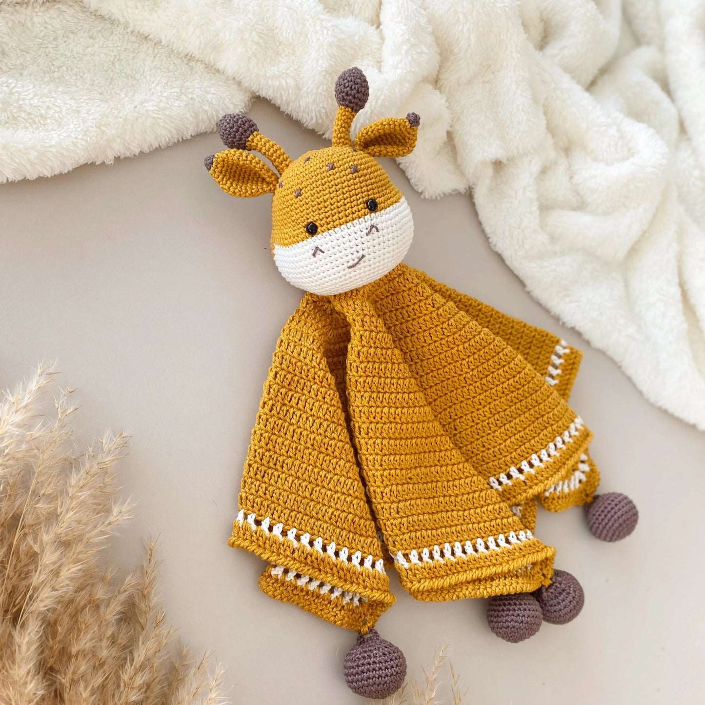 Crochet Newborn Sleeping Mate Giraffe Toy Gift Set (4pc) - Joy Gift London
