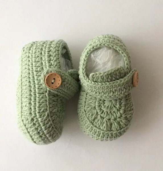 Crochet Baby Shoes Green - Joy Gift London