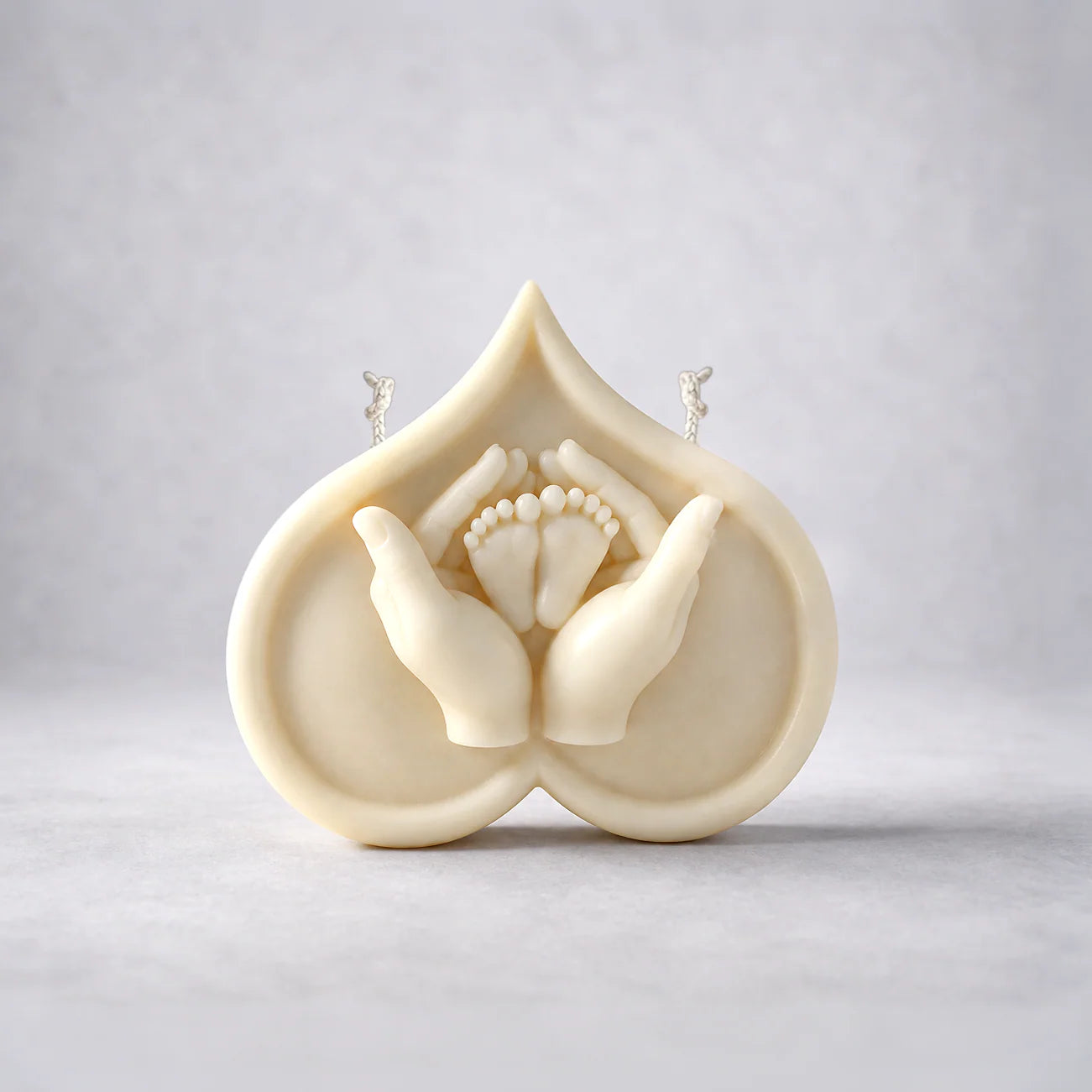 Warm Embrace - Large Sculptural Candle