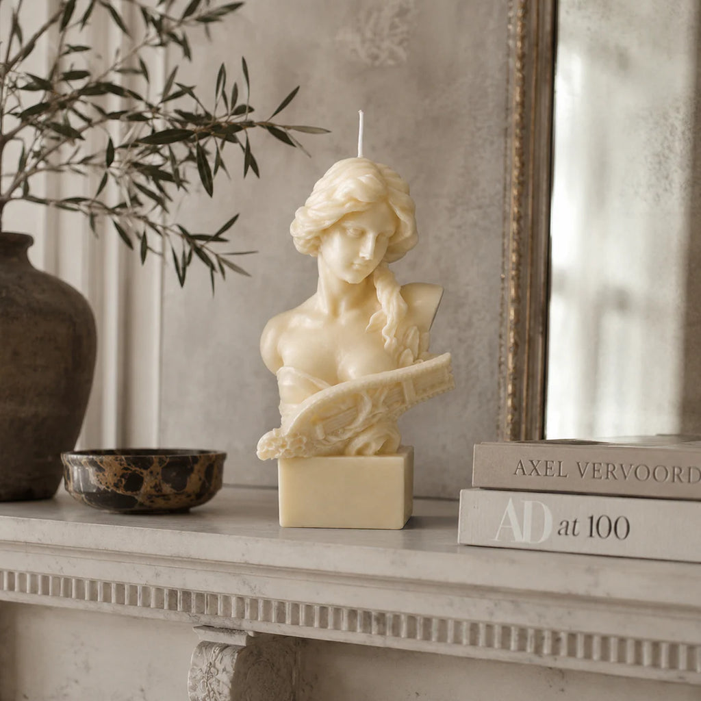 Lyra Sculpture Candle