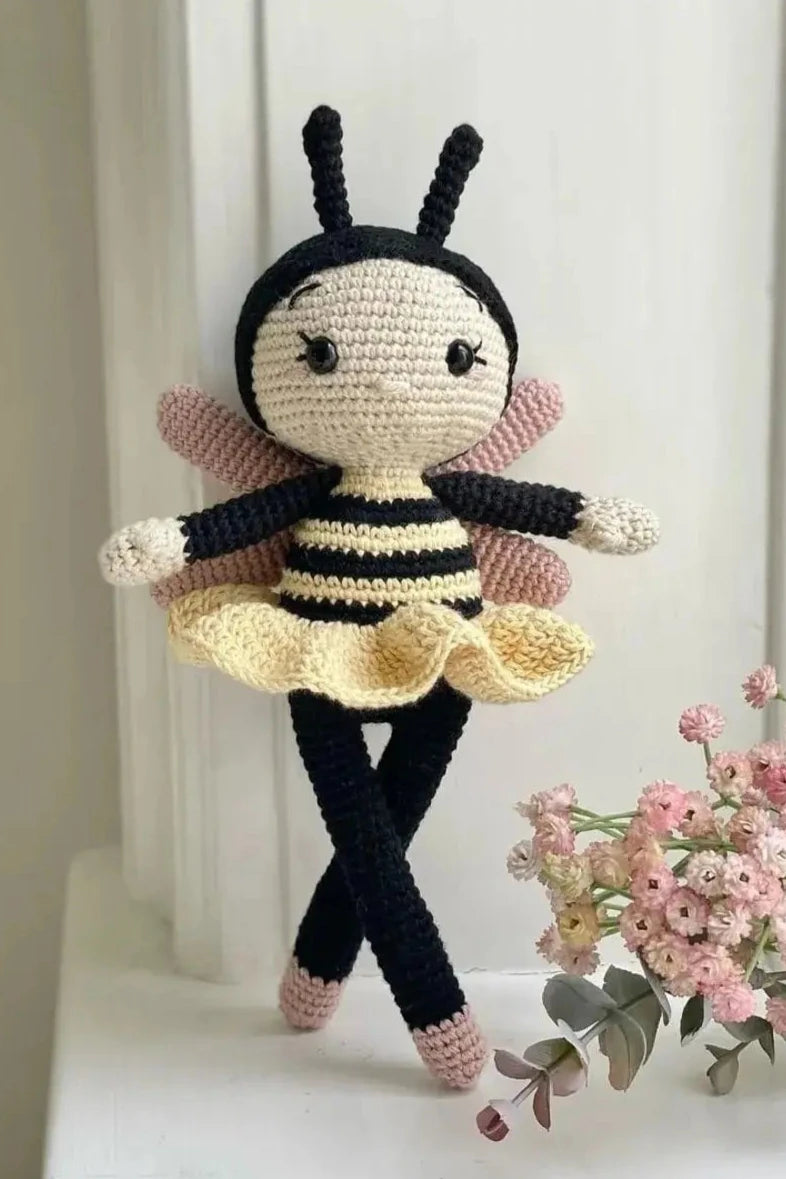 Crochet Queen Bee with Yellow Dress Toy | Crochet | Crochet Animals, Crochet Dolls, Crochet Toys, Legends with Crochet | TrendyToy