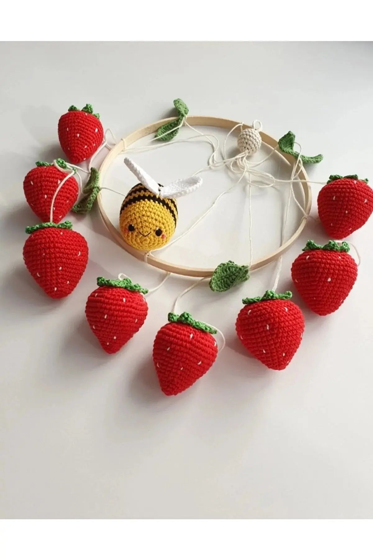 Handmade Crochet Baby Room Pendant made of wood/mobile, Strawberries/Bee Bed Bell, Soothing Toy Crochet TrendyToy 