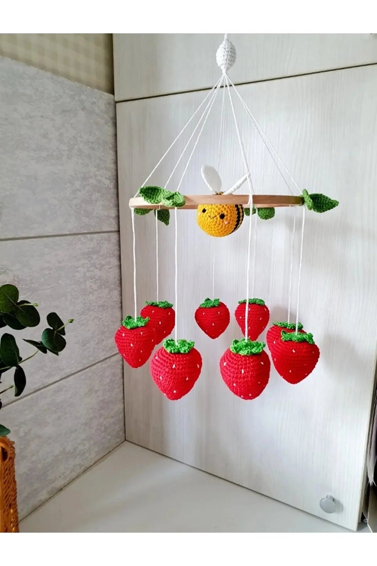 Handmade Crochet Baby Room Pendant made of wood/mobile, Strawberries/Bee Bed Bell, Soothing Toy | Crochet | Bed Bell, Crochet Toys, Kids Room Decoration, Soothing Toy | TrendyToy